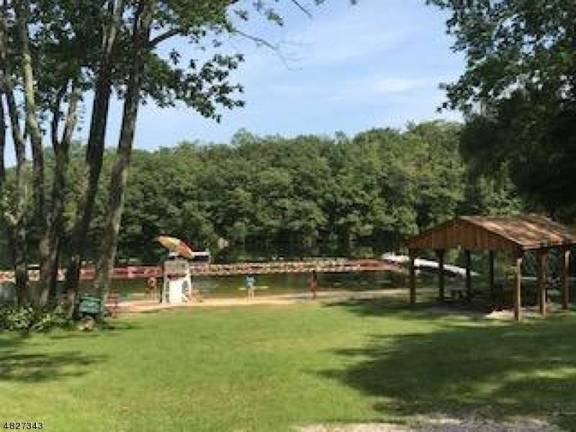 Cliffwood Lake a perfect spot to call home Cliffwood Lake a perfect spot to call home