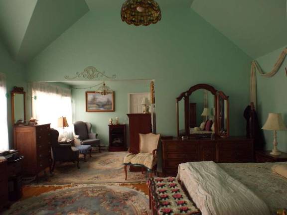 Picturesque property in Vernon offers great view Picturesque property in Vernon offers great view