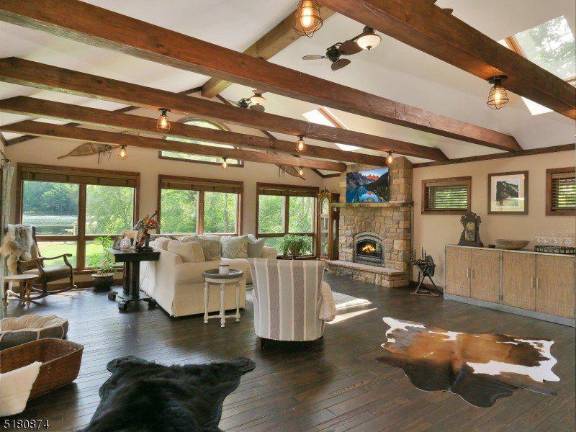 Lakefront gem is rustic and magnificent Lakefront gem is rustic and magnificent