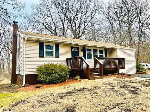 Renovated Barry Lakes ranch is ready to go