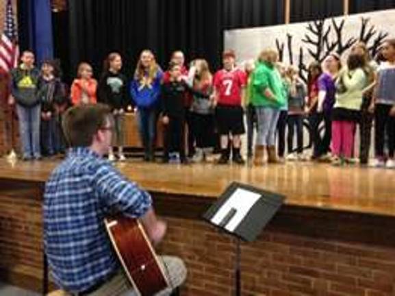 Sussex Middle School students celebrate Thanksgiving Sussex Middle School students celebrate Thanksgiving