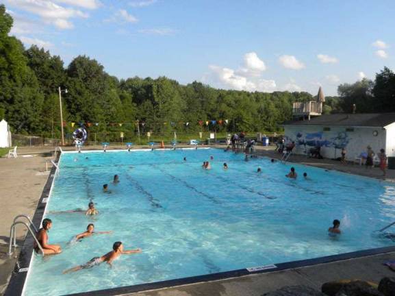 Nonprofit group seeks to reopen pool in Wantage The Sussex Wantage pool during a previous season.