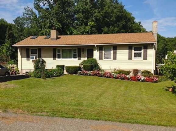 Picture-perfect ranch in Wantage offers a wonderland Picture-perfect ranch in Wantage offers a wonderland