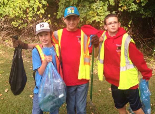 Scouts clean up Vernon Township
