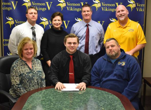 Vernon senior signs with East Stroudsburg Assistant Coach Adam Coleman, Principal Dr. Anderson, Athletic Director Bill Foley, Head Coach Chuck Tepper.