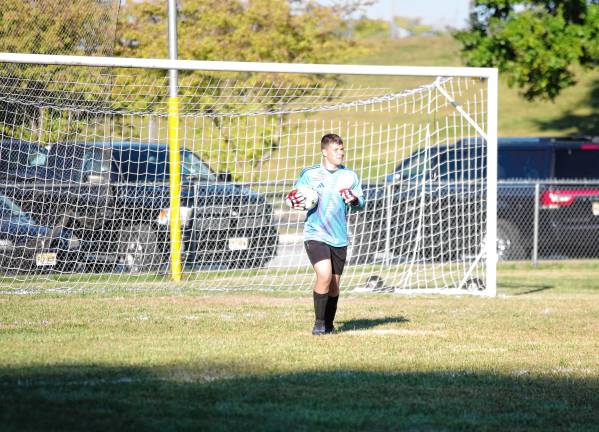 Sports roundup: Wildcats beat Patriots, 3-1 High Point goalie Emmit Meekins makes 12 saves in the game.