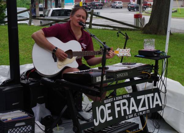Accomplished musician Joe Frazita of Barry Lakes performed on keyboard and guitar throughout the afternoon.