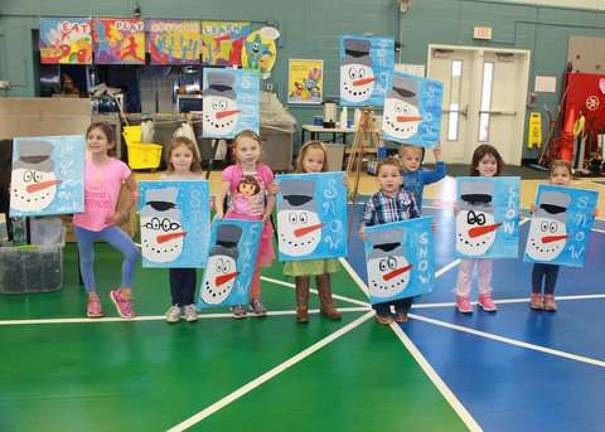 Walnut Ridge students participate in painting class Walnut Ridge students participate in painting class