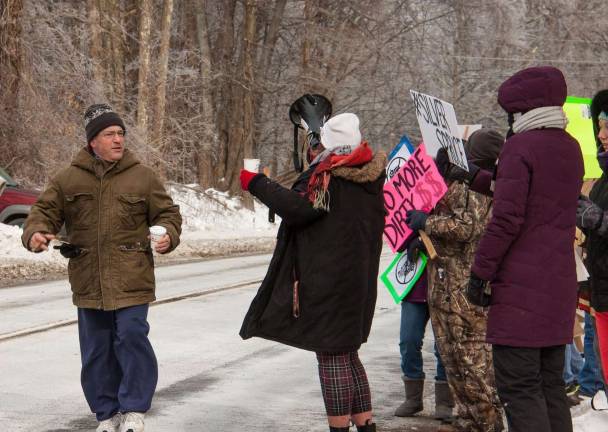 Residents protest illegal dumping in Vernon Residents protest illegal dumping in Vernon