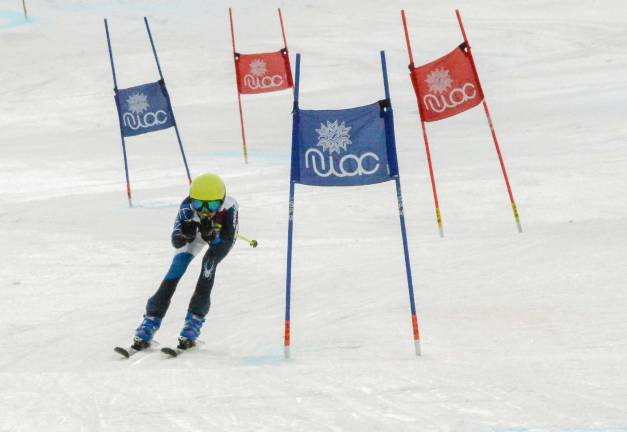 Winter center hosts Jeff Pier race Winter center hosts Jeff Pier race