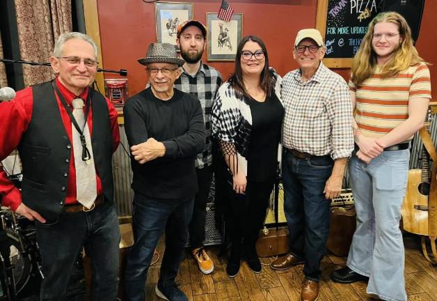 Floating stories on a melody <b>Nina & the Blender Brothers perform Friday night at Skylands Craft Beer & Wine Garden in Wantage. (Photo courtesy of Nina & the Blender Brothers)</b>