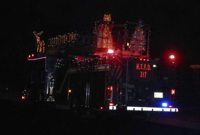 Hardyston FD brings Santa to children Hardyston FD brings Santa to children