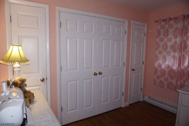 Roomy bi-level awaits new owner Roomy bi-level awaits new owner