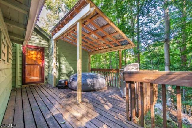 Rustic charm and budget conscious Rustic charm and budget conscious