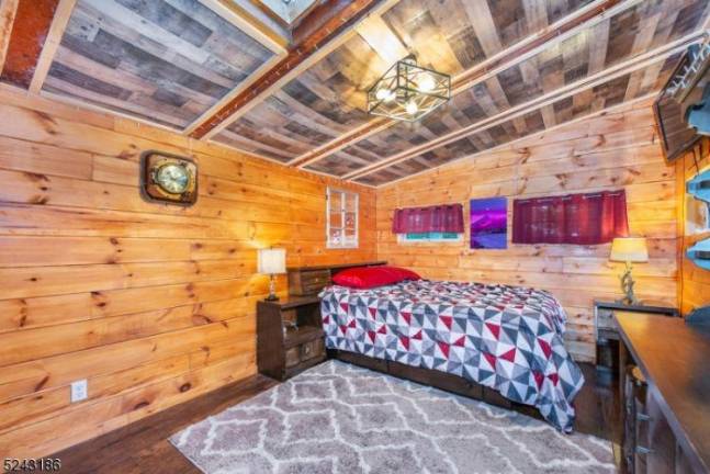 Rustic charm and budget conscious Rustic charm and budget conscious