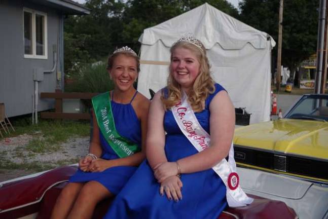 2014 Miss Beef Representative Halee Sytsema, 18, and 2014 Sussex County Dairy Princess Liz Kuperus, 19, both from Wantage, are shown.