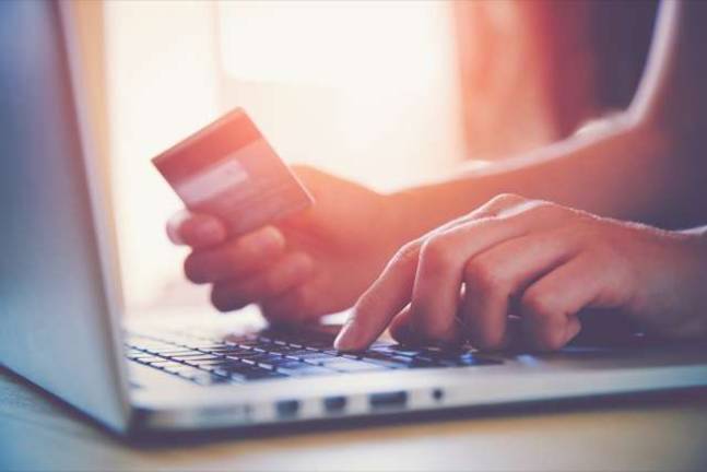 Cyber scammers target holiday shoppers