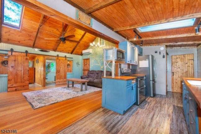 Rustic charm and budget conscious Rustic charm and budget conscious