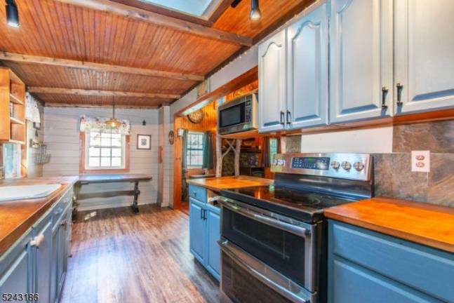 Rustic charm and budget conscious Rustic charm and budget conscious