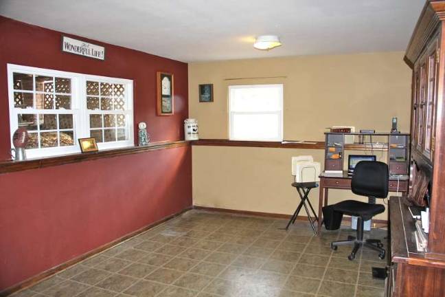 Lake community home is affordable Lake community home is affordable