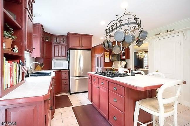This spacious Glenwood home offers privacy and community This spacious Glenwood home offers privacy and community
