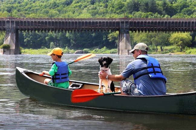 Read the river before you launch This photo by Diane Brunovsky of Newton, N.J., won second place in the 2015 Upper Delaware Council photo contest in the Recreation category. (Please note that all dogs on the river should be wearing life jackets too.)