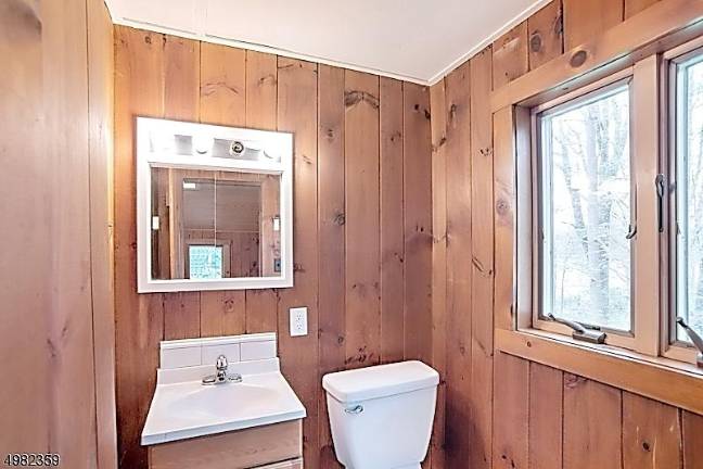 This lakeside retreat is more than a home, it’s a lifestyle This lakeside retreat is more than a home, it’s a lifestyle