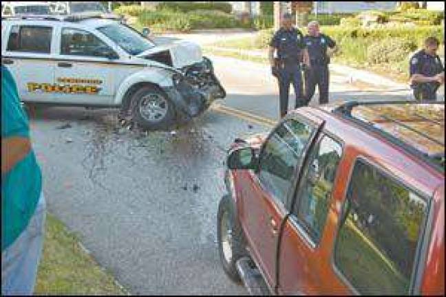 Hamburg Police truck struck head-on Hamburg Police truck struck head-on