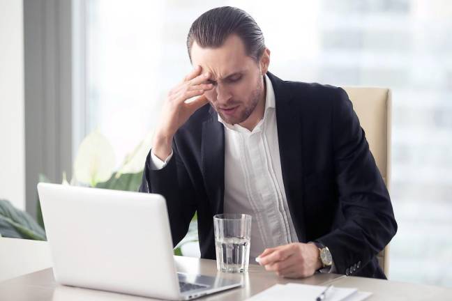 9 in 10 employees come to work sick, survey shows
