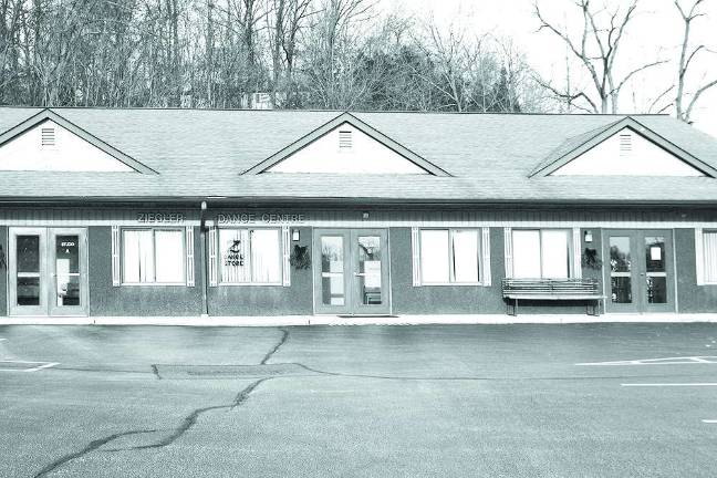 Where in responses People who identified themselves as Brendan Carr, Kristel Schmidt, Joe Spumoni, Patti Van Lenten and Brendan & Margery Talbot all knew last week's photo was of Ziegler Dance Center in Viking Village in Vernon.