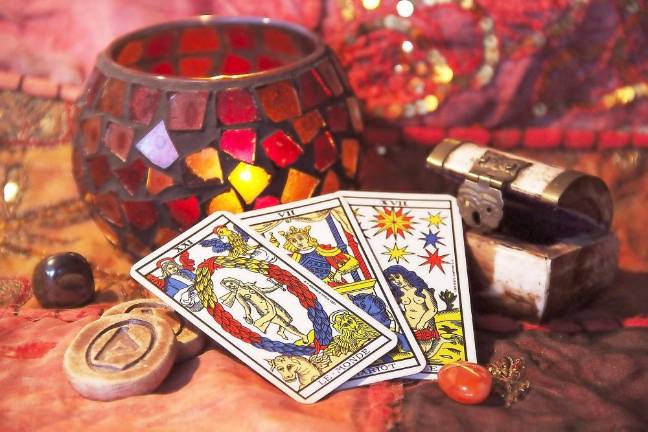 May Psychic Faire at Crystals of Quartz House of Healing There will be live music, crafts, a food truck, vendors, tarot, reiki, yoga, and more!