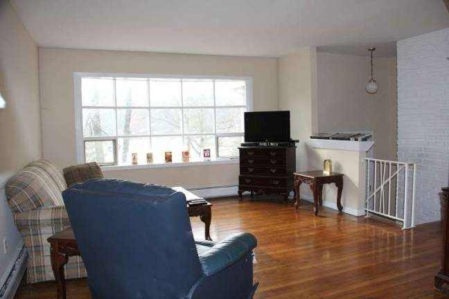Lake community home is affordable Lake community home is affordable