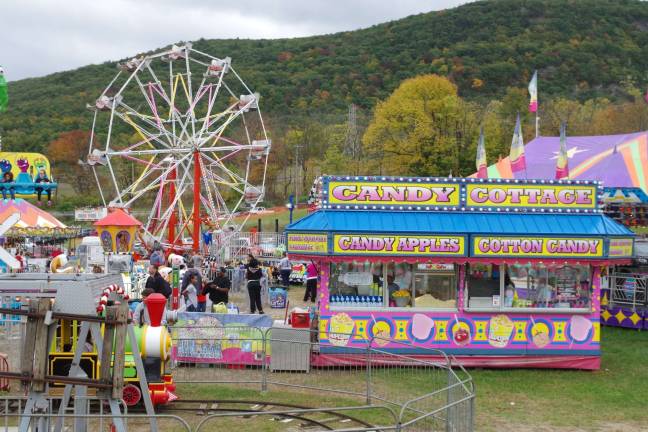 Experience a wide variety of carnival rides and attractions at Heaven Hill Farm.