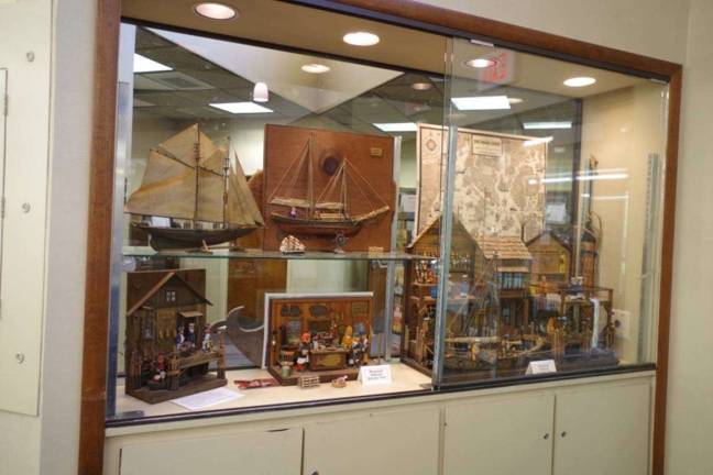 Library displays Vernon resident's dioramas