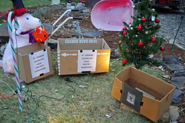 Vernon man continues Christmas tradition Vernon man continues Christmas tradition