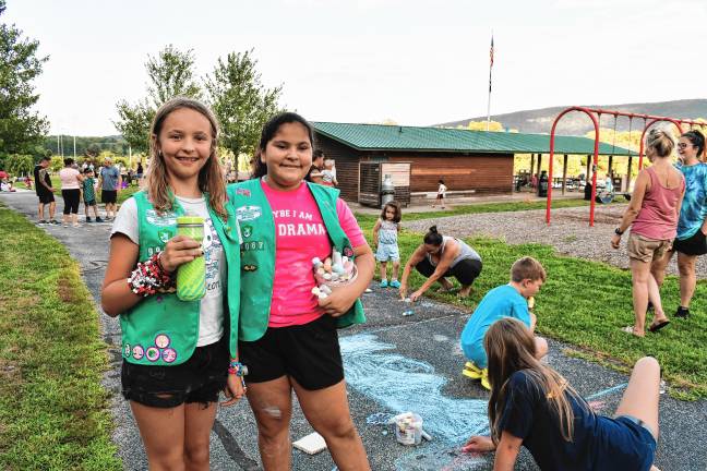 Photos: Sidewalk Chalk Art Festival in Vernon <b>Madison Harlos and Mia Rose, both of Vernon.</b>