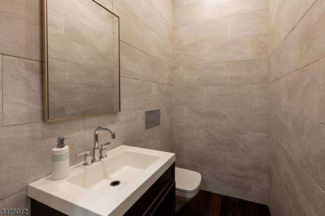 Welcome to modern luxury at its finest Welcome to modern luxury at its finest