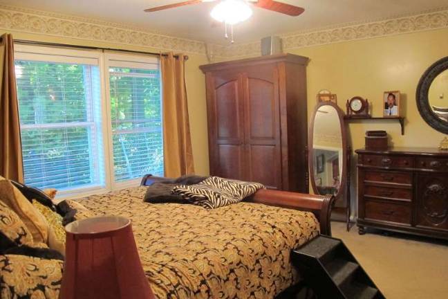 Own a gorgeous bi-level with room to spare Own a gorgeous bi-level with room to spare