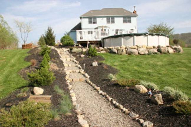Best-priced 4BR home awaits in Vernon Best-priced 4BR home awaits in Vernon