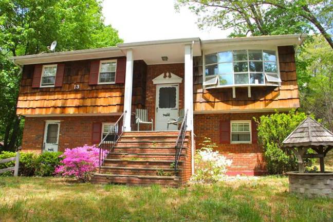 Lake community home is affordable Lake community home is affordable