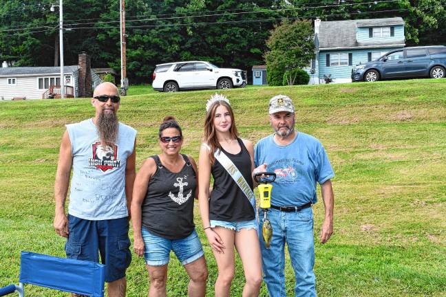 Photos: Wantage fishing contest <b>From left are Buz Cullinane, a member of the Wantage Recreation Committee; Nicole Dunn, the committee secretary; Miss Wantage Gianna Kimkowski; and Warren Wisse, the committee president.</b>