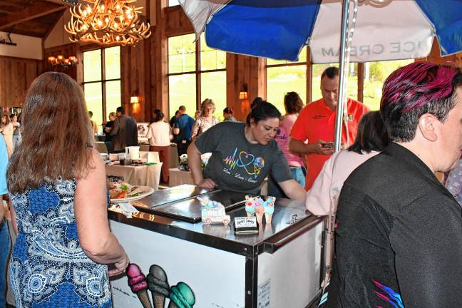225 attend Taste of Vernon <b>Four vendors provided desserts.</b>