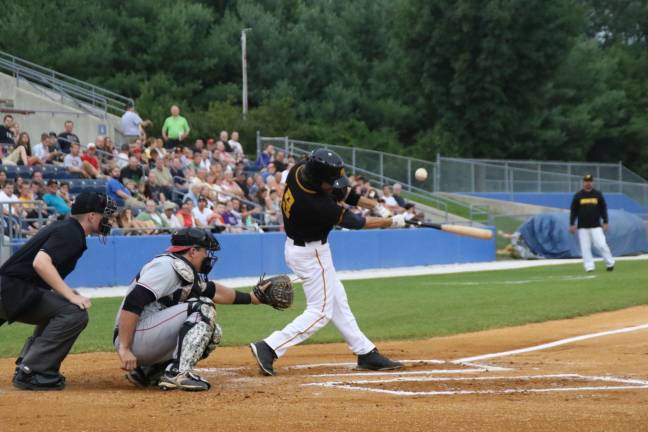 Sussex County Miners centerfielder Johnny Bladel fouls off a pitch on Saturday against Fargo early in the game in Augusta. Photo by Taylor Jackson