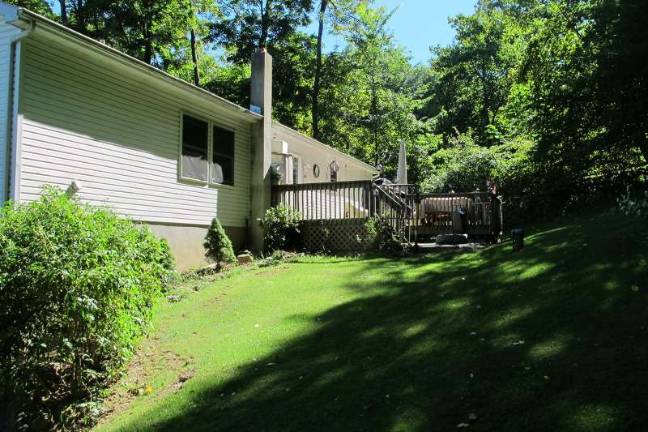 Own a gorgeous bi-level with room to spare Own a gorgeous bi-level with room to spare