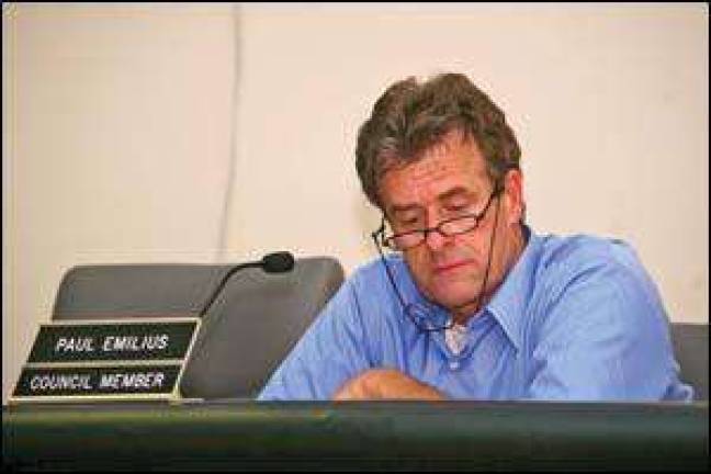 Judge tosses out appointed councilman Judge tosses out appointed councilman