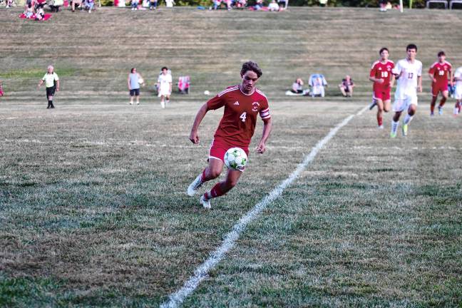 Sports roundup: Wildcats beat Patriots, 3-1 A High Point player pursues the airborne ball.