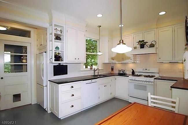 Newton Avenue home just listed Newton Avenue home just listed