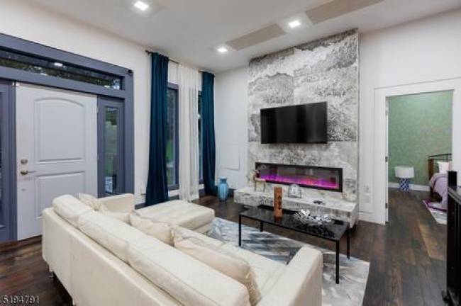 Glenwood smart home would be a smart deal Glenwood smart home would be a smart deal