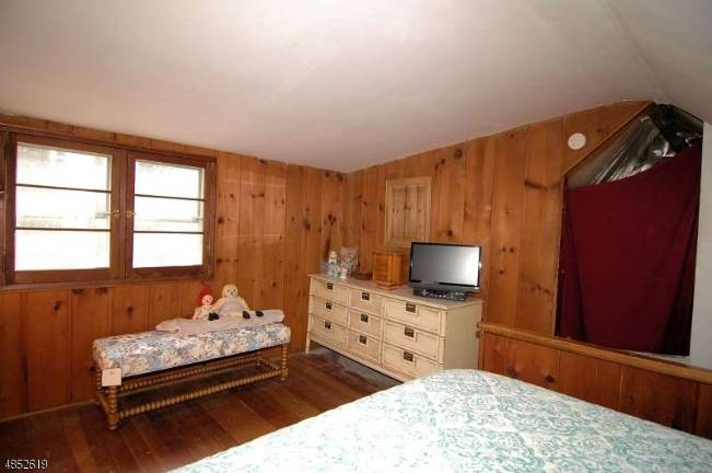 Charming home has great location Charming home has great location