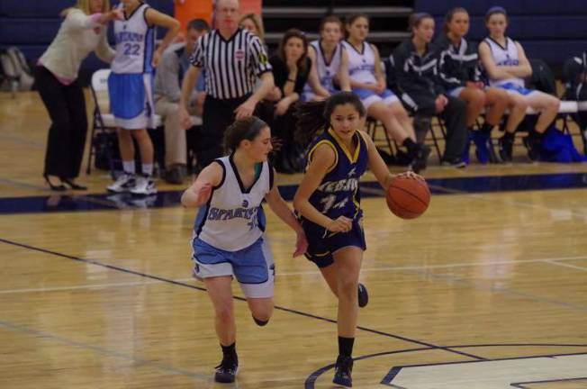 Sparta routs Vernon in girls basketball Sparta's Mackenzie Maguire covers Vernon's Courtney Furrey.